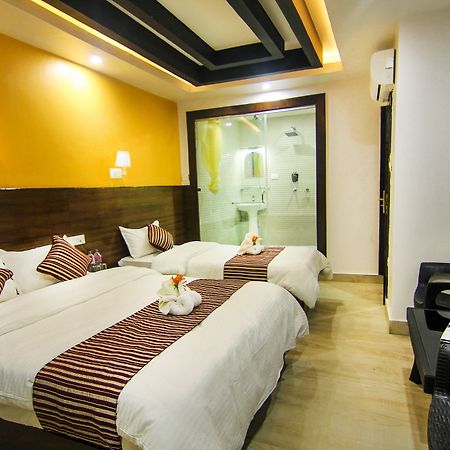 פוקהרה Hotel Lakeside מראה חיצוני תמונה